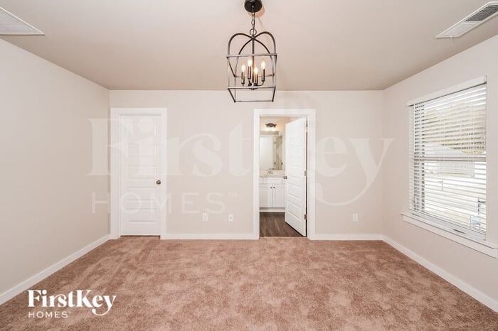 Building Photo - 1325 Brookhaven Dr