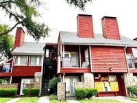 Building Photo - 9839 Walnut St
