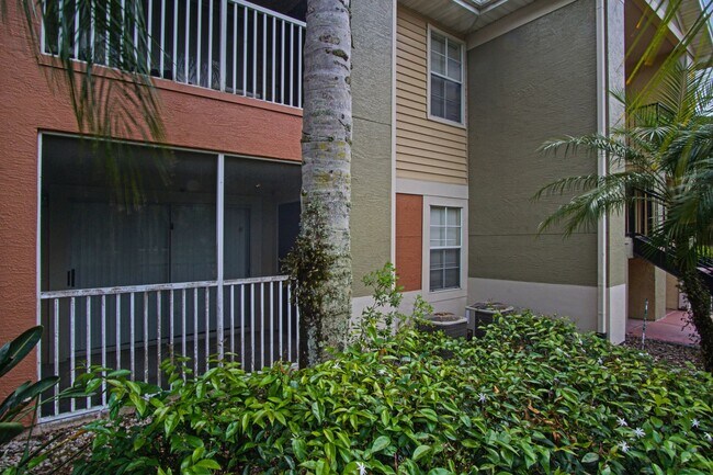 Building Photo - 1 Bedroom / 1 Bathroom Condo with Resort-Style Living