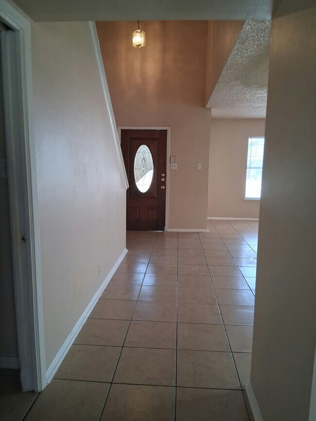 Building Photo - 874 Fillmore Dr