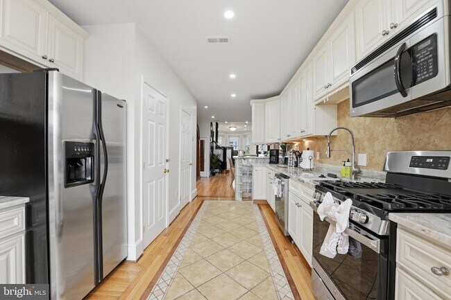 Building Photo - 56 Adams St NW