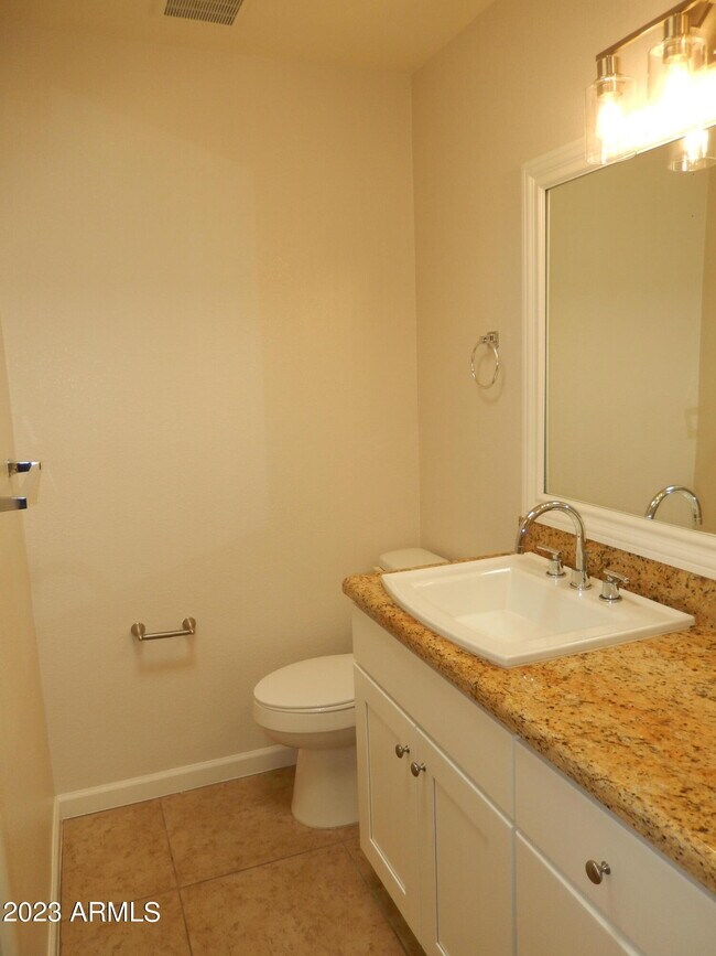 Building Photo - 3618 E Montecito Ave