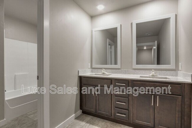 Building Photo - 2188 Buena Vida Ln