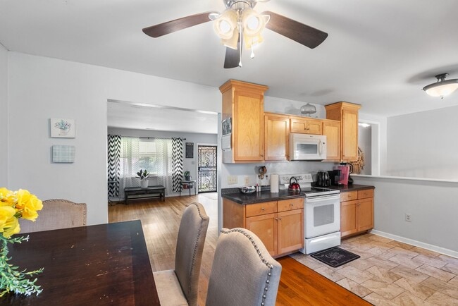 Building Photo - Spacious, Remodeled 3-Bedroom Home in Quie...