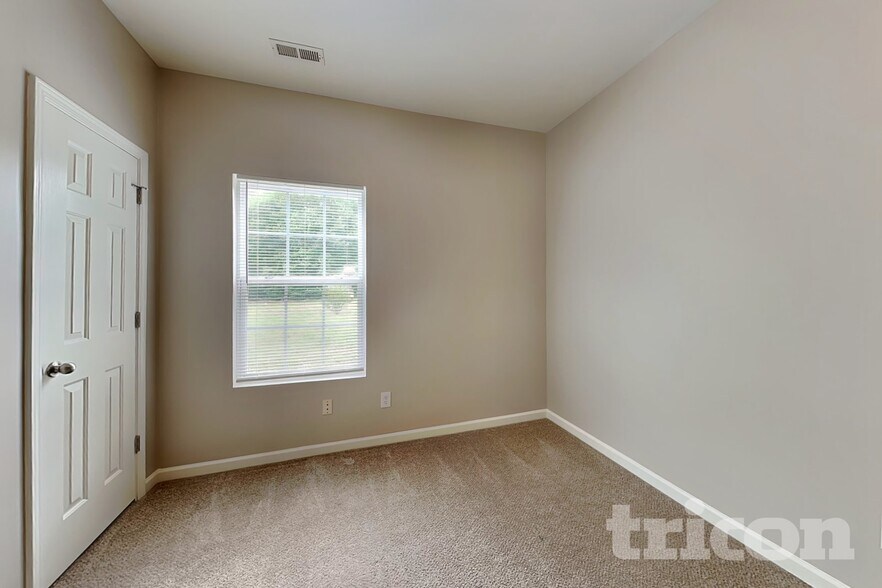 Building Photo - 4 Cliffview Ct