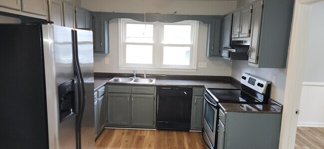 Building Photo - 5321 Hadrian Dr