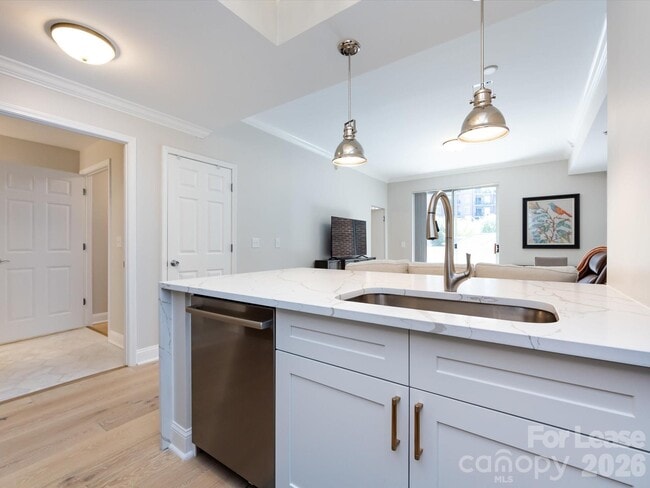 Building Photo - 300 W 5th St