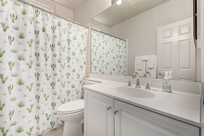 Building Photo - STUNNING Furnished OASIS 2 bed/2 bath Condo in McCormick Ranch