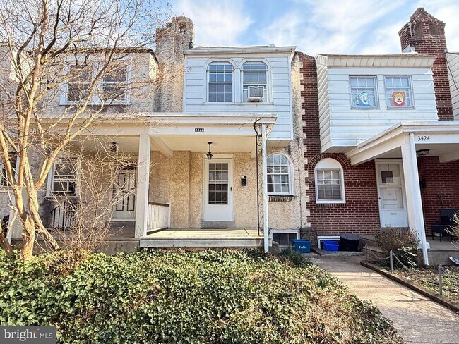 Building Photo - 3422 Tilden St