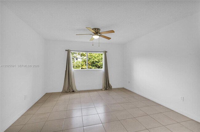 Building Photo - 3680 N 56th Ave