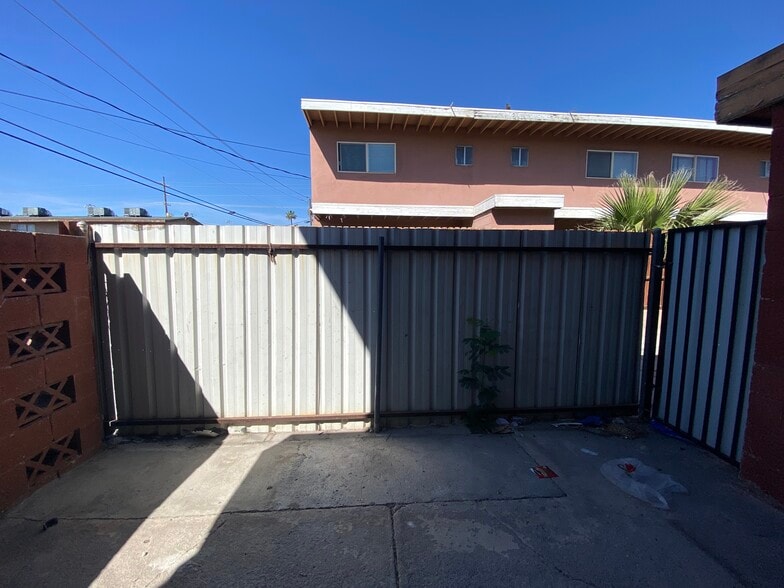 Building Photo - 2812 Marlin Ave