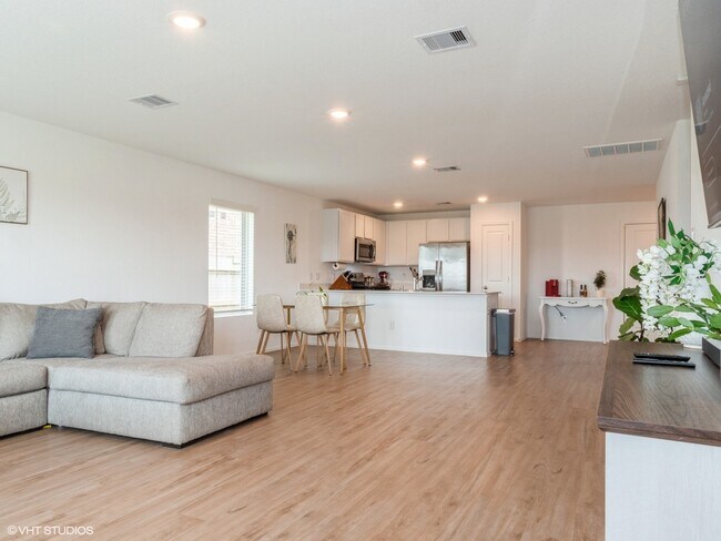 Building Photo - 4206 Barrington Cv Ln