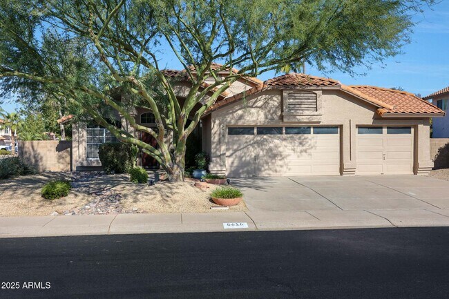 Building Photo - 5616 E Gelding Dr