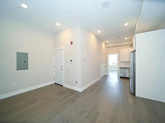 Building Photo - 1415 N 8th St