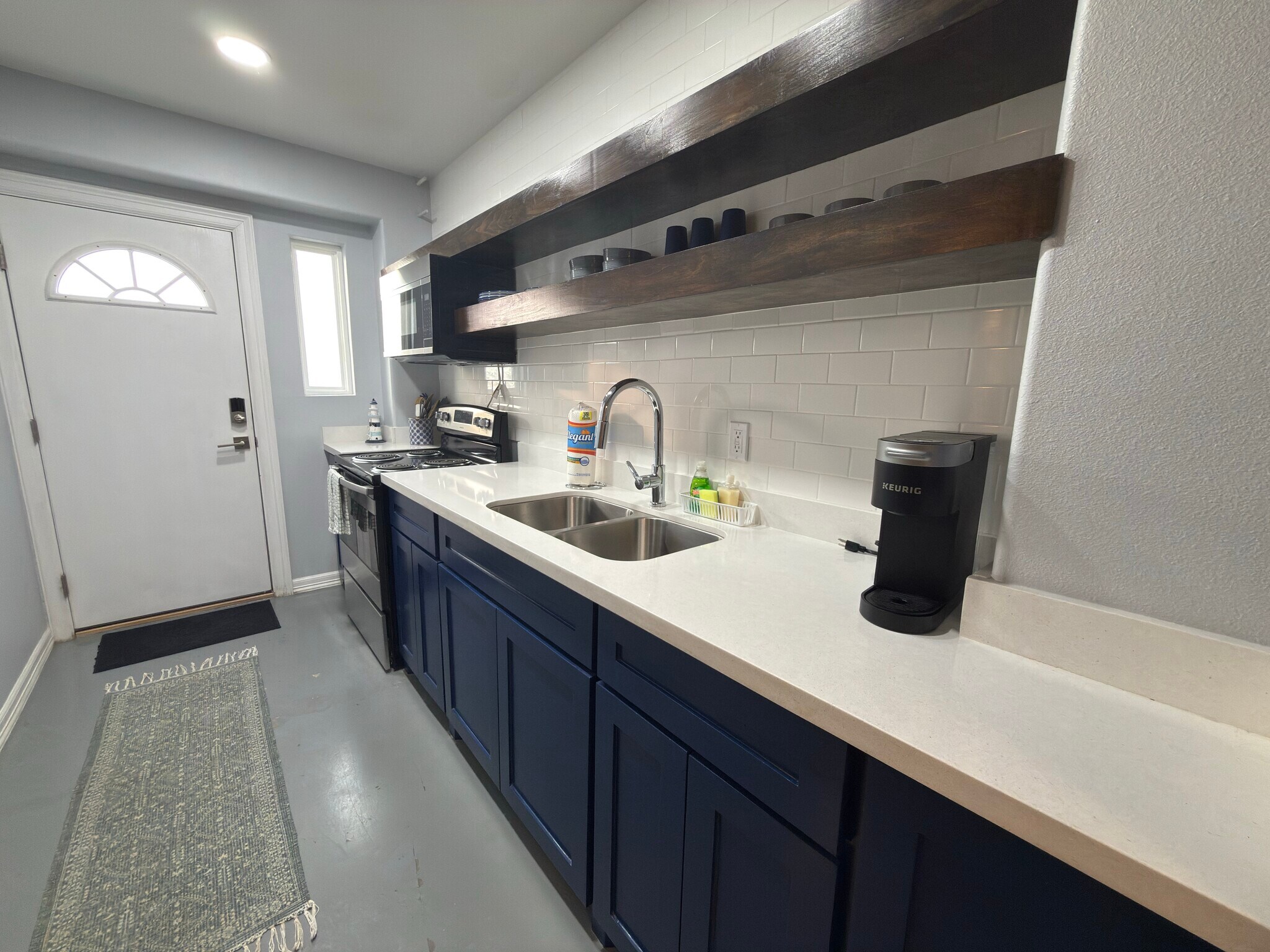 Building Photo - 47975 Michigan Ave