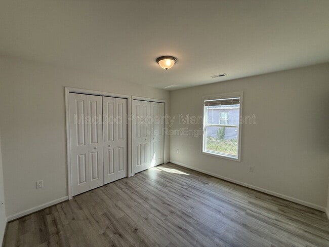 Building Photo - 990 Ebb Tide Dr