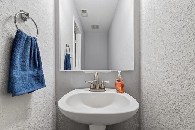 Building Photo - 2707 Piney Lake Ct