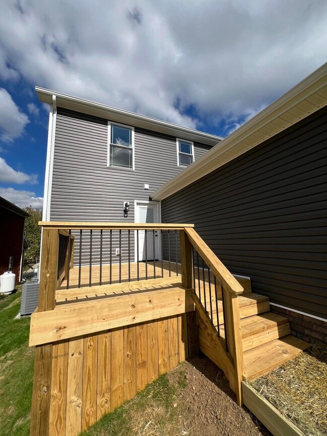 Building Photo - 309 Gallahadion Ct