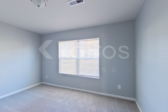 Building Photo - 1190 Silvertrace Dr