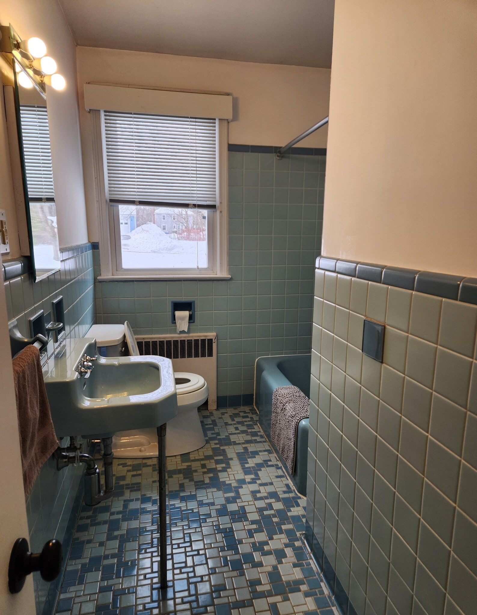 Building Photo - 21 Roberta Rd