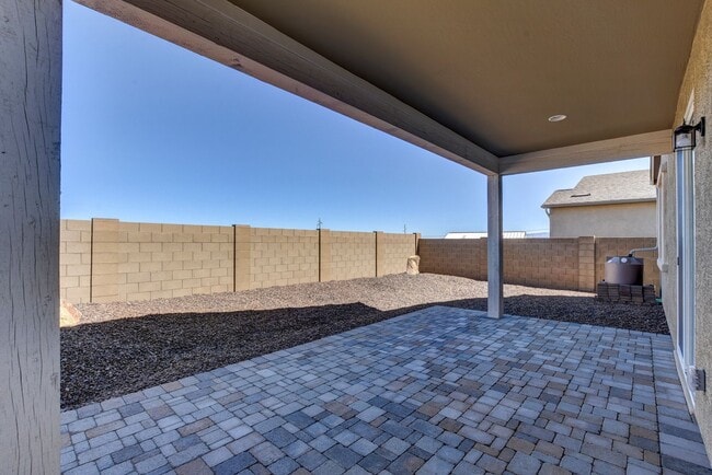 Building Photo - 2 bedroom, 2 bathroom home  in Saddlewood