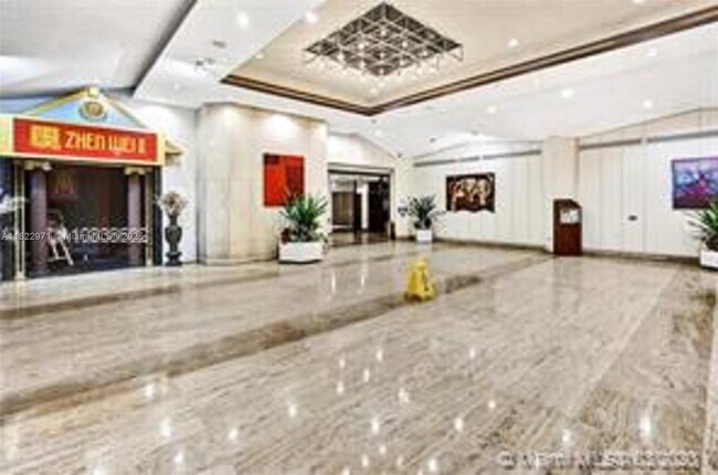 Building Photo - 905 Brickell Bay Dr