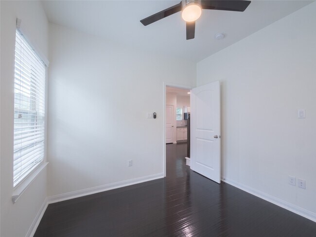 Building Photo - 1113 Bunton St