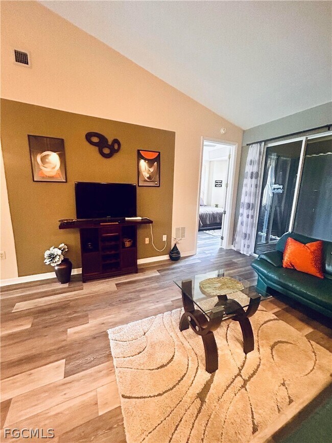 Building Photo - 1137 Van Loon Commons Cir