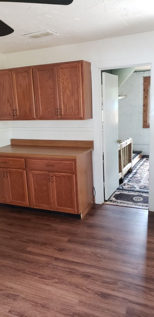 Building Photo - 3 bedroom 1 bath