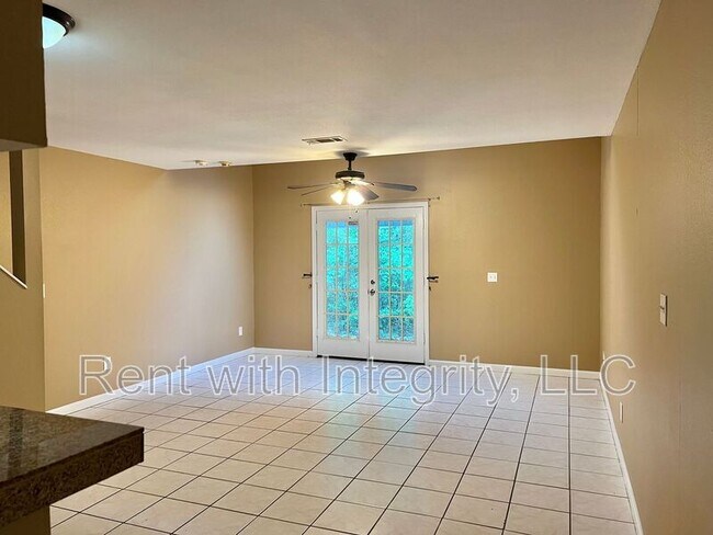 Building Photo - 2186 Timberwood Cir N