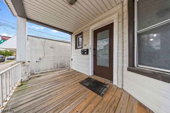 Building Photo - 315 Haledon Ave