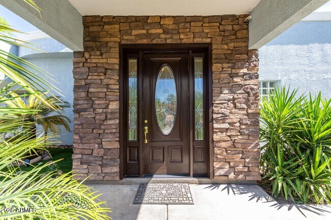 Building Photo - 1212 E McLellan Blvd