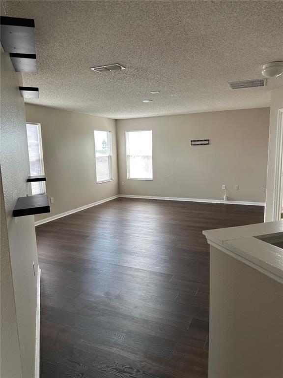 Building Photo - 211 Roseling Crossing