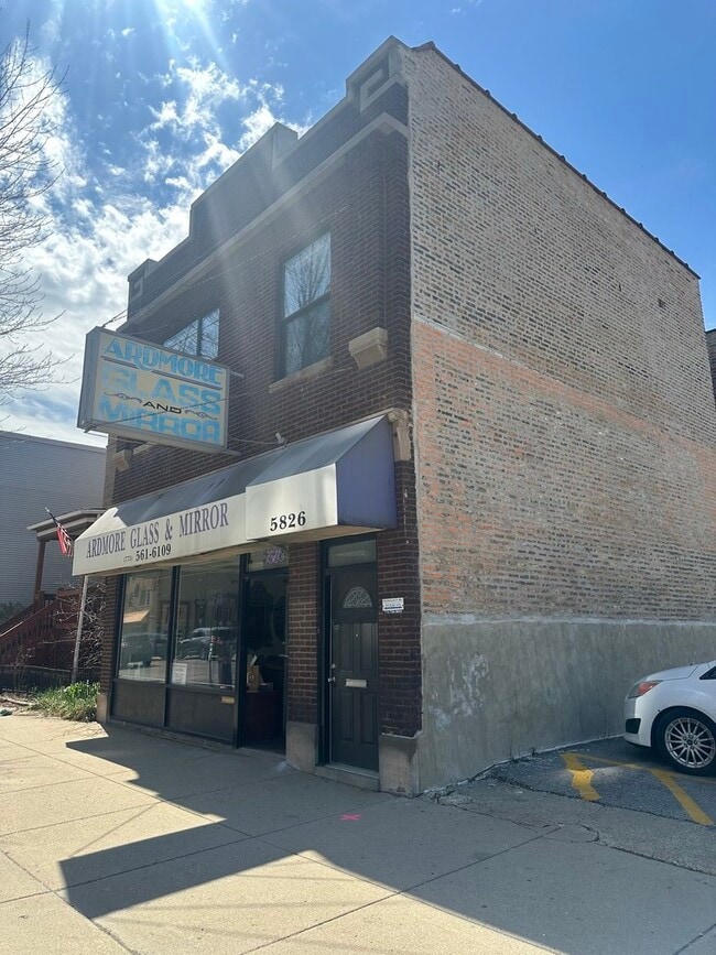 Building Photo - 5826 N Broadway