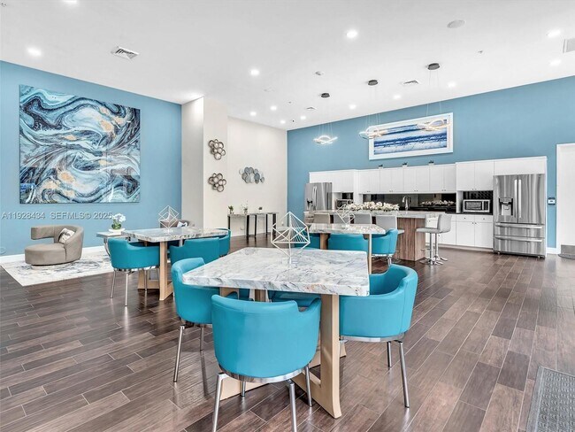 Building Photo - 18800 NE 29th Ave