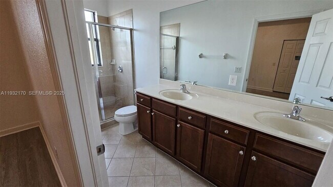 Building Photo - 8785 NW 116th Ct