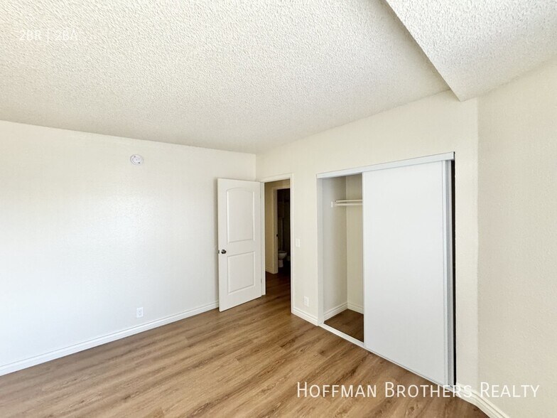 Building Photo - 15552 Nordhoff St
