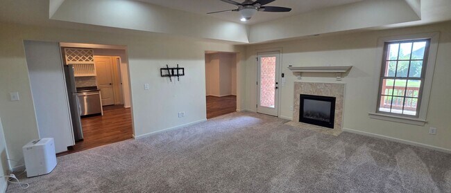 Building Photo - Beautiful Home with a full in law suite in Lewisville