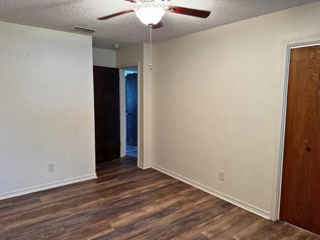 Building Photo - 4705 Trinidad Dr