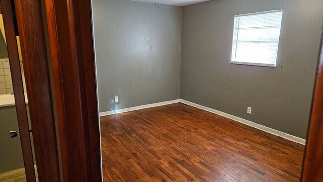 Building Photo - Refined Living in Galion | Fully Remodeled 2-Bedroom