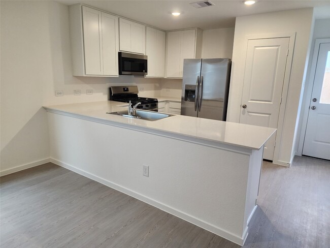 Building Photo - 21610 Cottonwood Mdws Trl