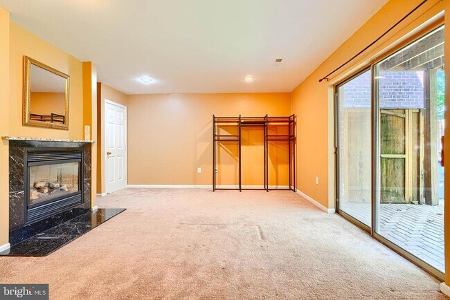 Building Photo - 30 Old Forge Ct