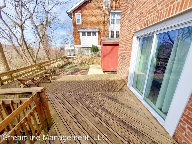 Building Photo - 2 br, 1 bath House - 6366 Ridge Dr