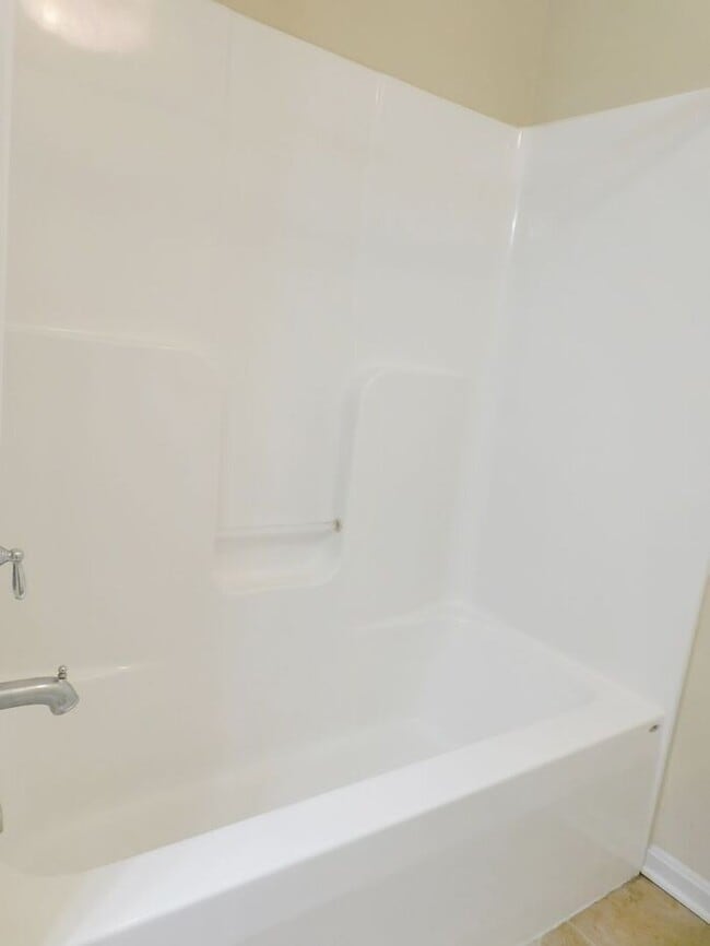 Building Photo - 23363 Marview Ct