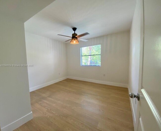Building Photo - 10581 SW 155th Ct