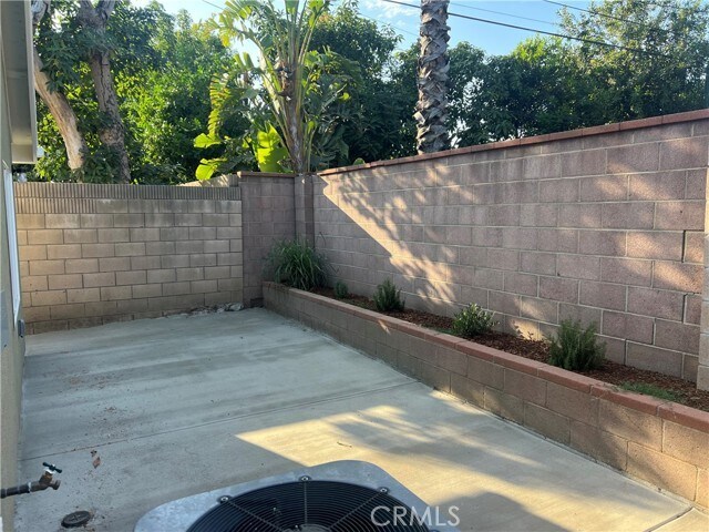 Building Photo - 8563 Catalina Ave