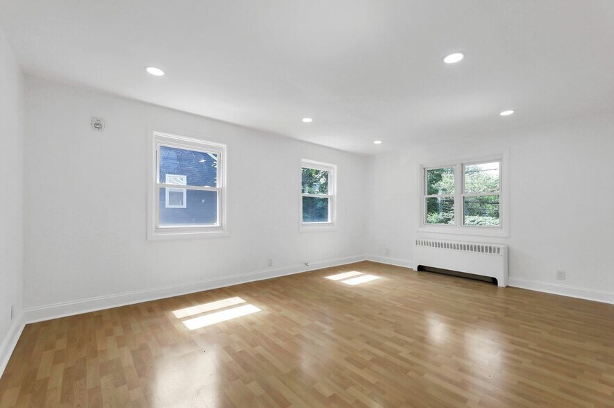 Building Photo - 179A Christie Heights St