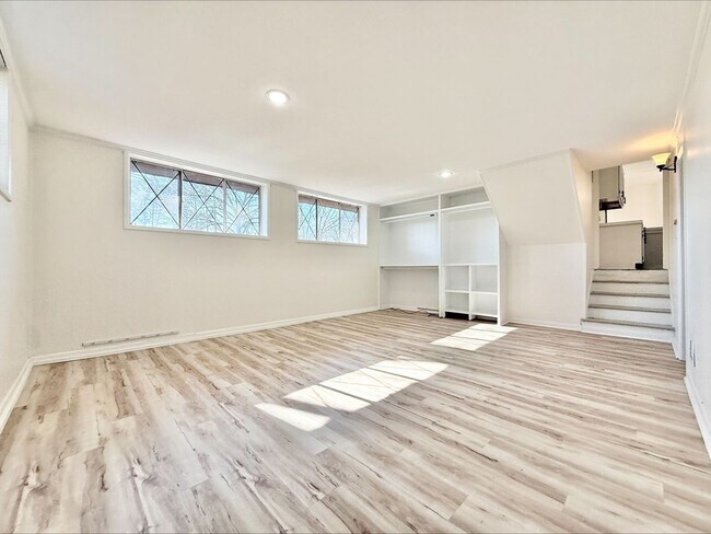 Building Photo - Brookside Beauty