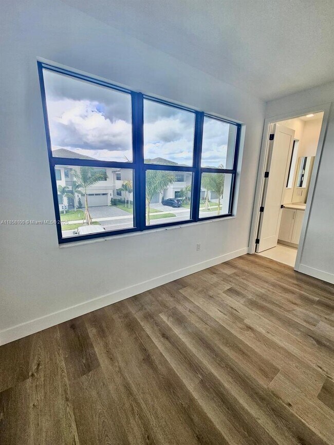 Building Photo - 10024 Stockrun Dr