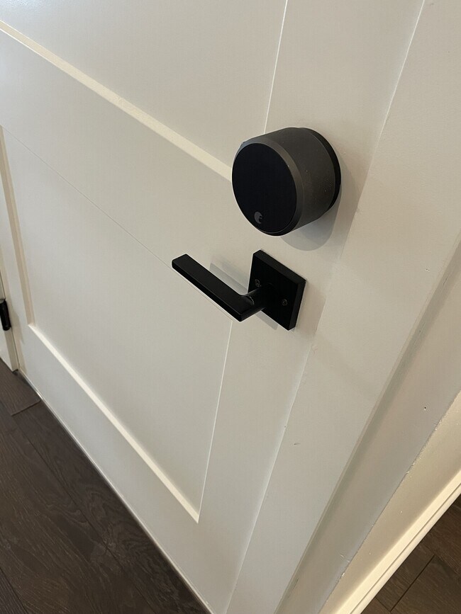 Building Photo - 4317 Holly